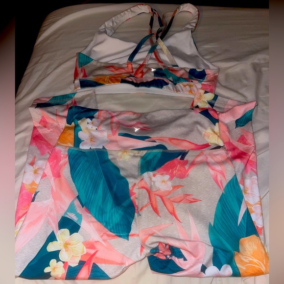 OLD NAVY ACTIVE SET 3/4 LEGGINGS - Picture 1 of 1